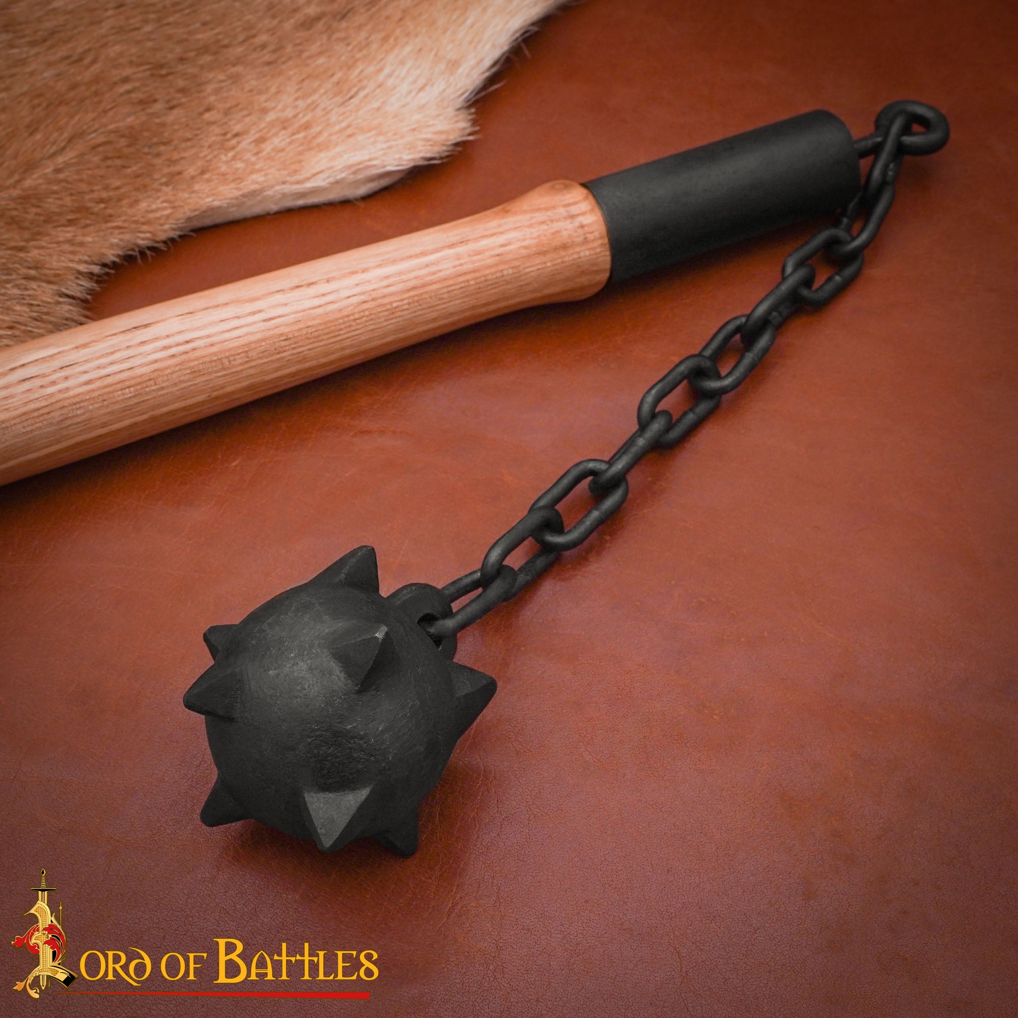 Imagen única de: Maza de cadena medieval tardía con bola con púas y mango de madera
