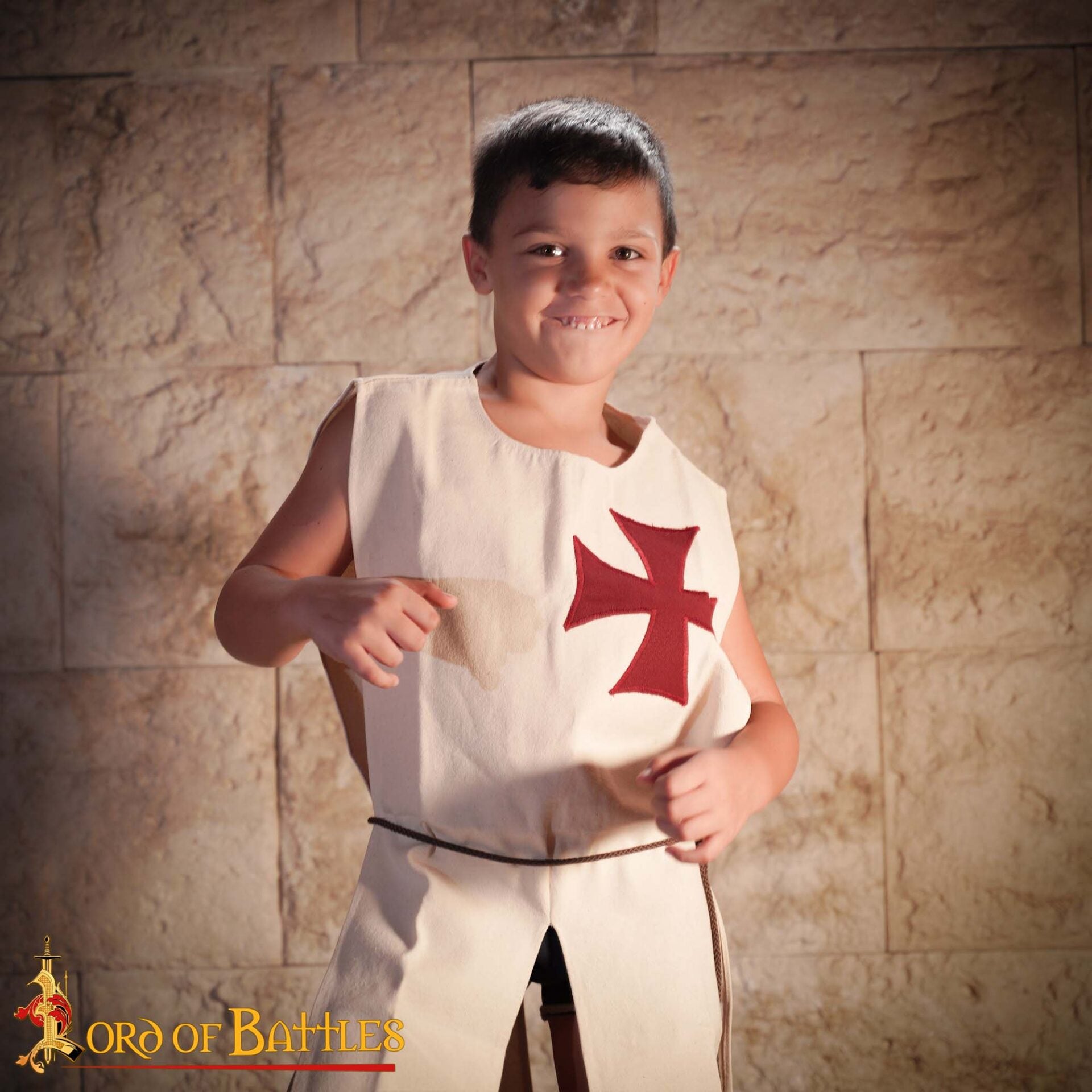 Imagen única de: Sobrecota templaria de algodón para juvenil - imagen 2
