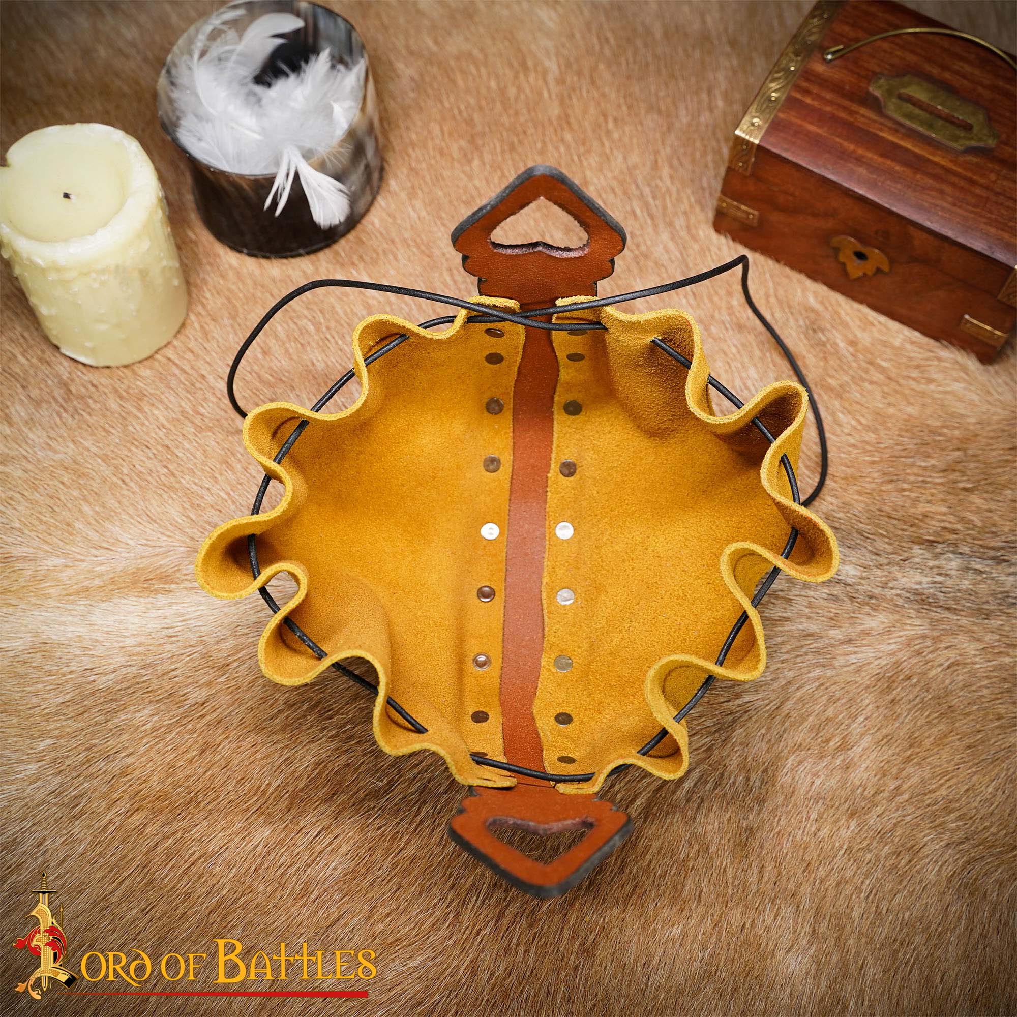 Bolsa de cinturón de cuero con nudos celtas en relieve - imagen 3