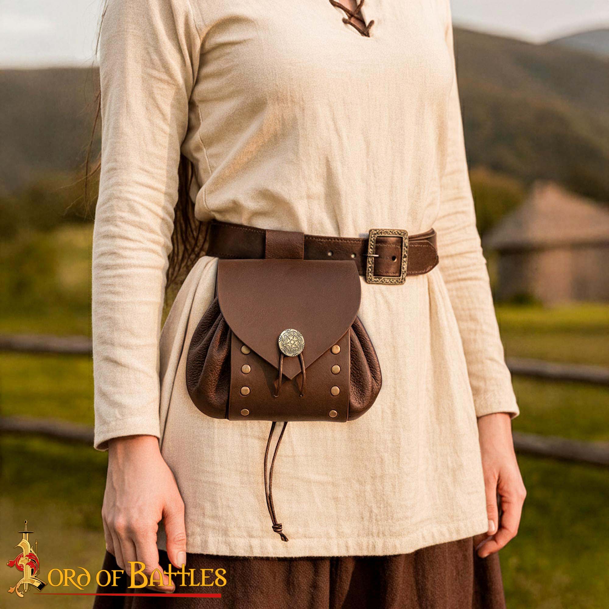 Bolsa de cinturón medieval en piel con botón de latón - imagen 5