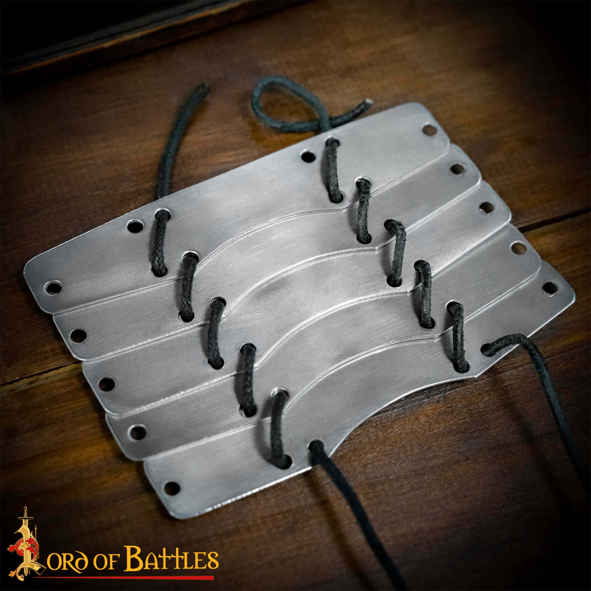Set de 100 placas lamelares de acero — tassets estilo lombardo-bizantino - imagen 2