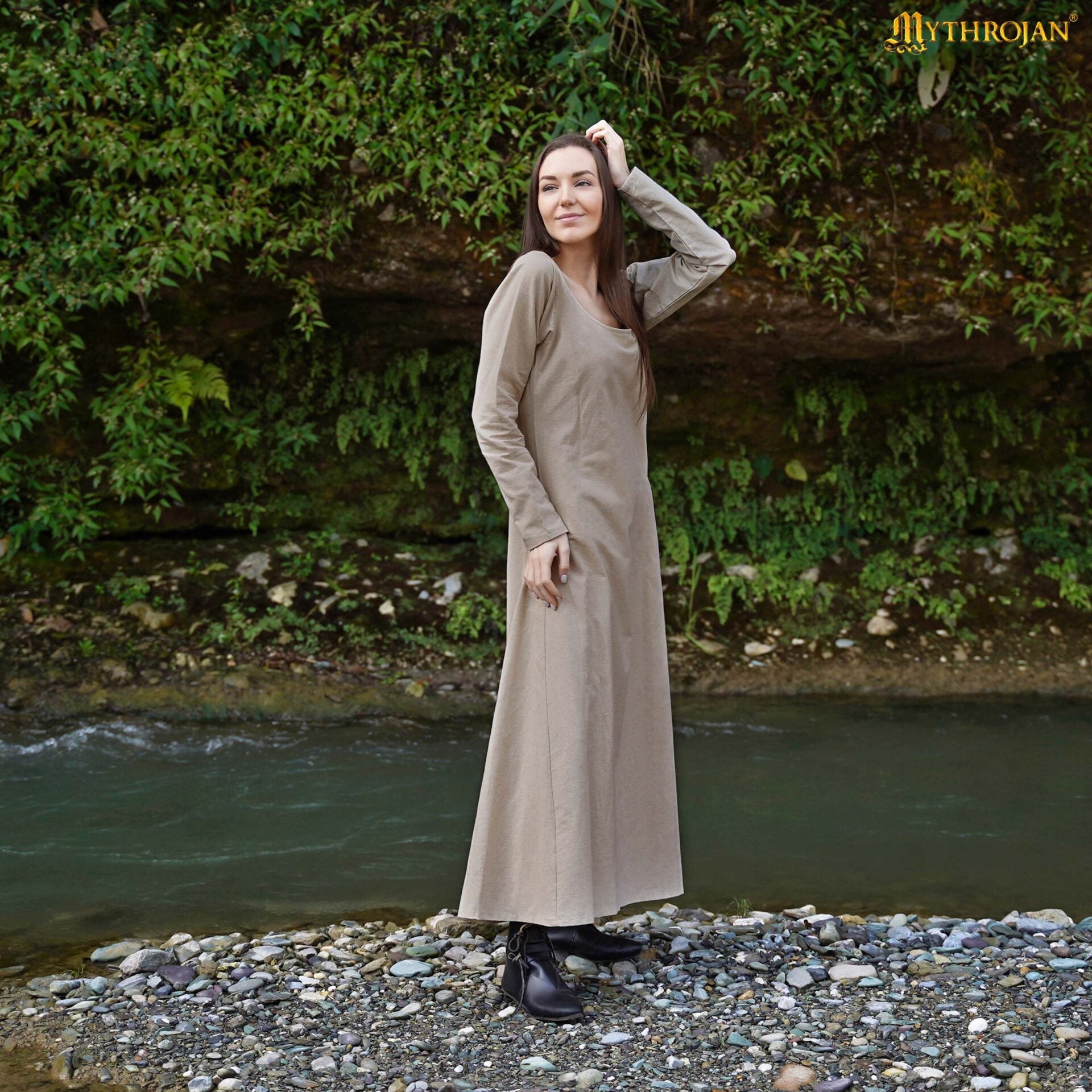 Vestido interior medieval de lino, cuello redondo y mangas largas - imagen 11
