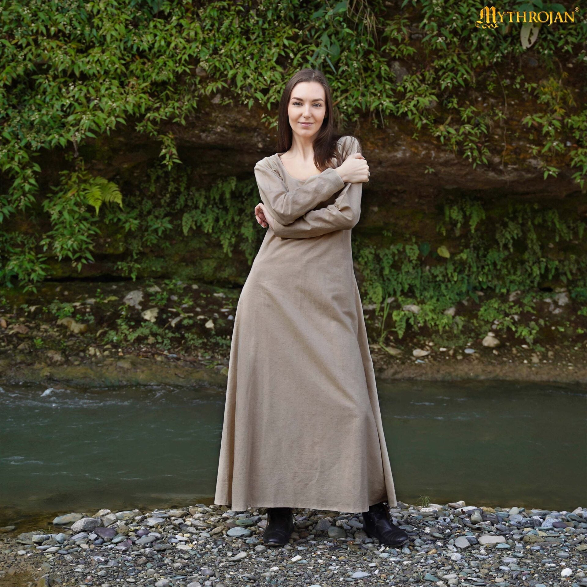 Vestido interior medieval de lino, cuello redondo y mangas largas - imagen 14