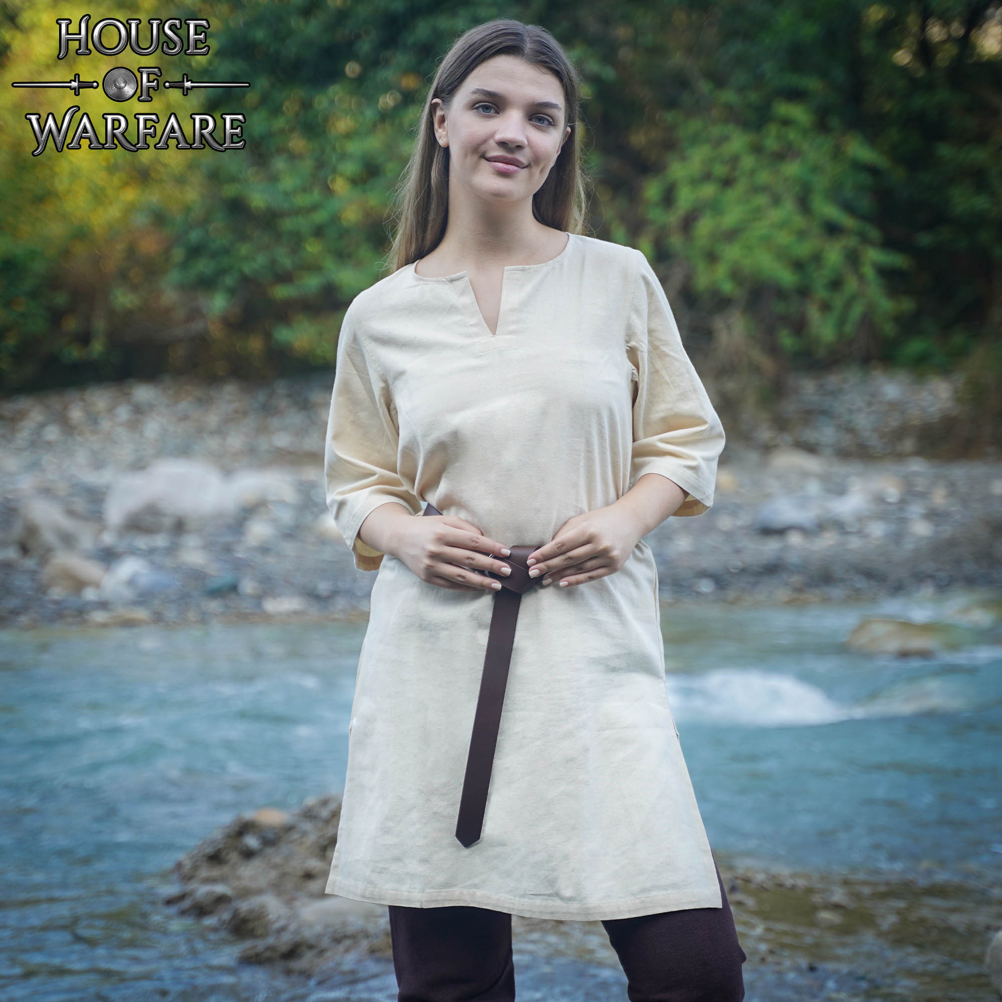 Túnica medieval de algodón natural — Camisa histórica para LARP y recreación