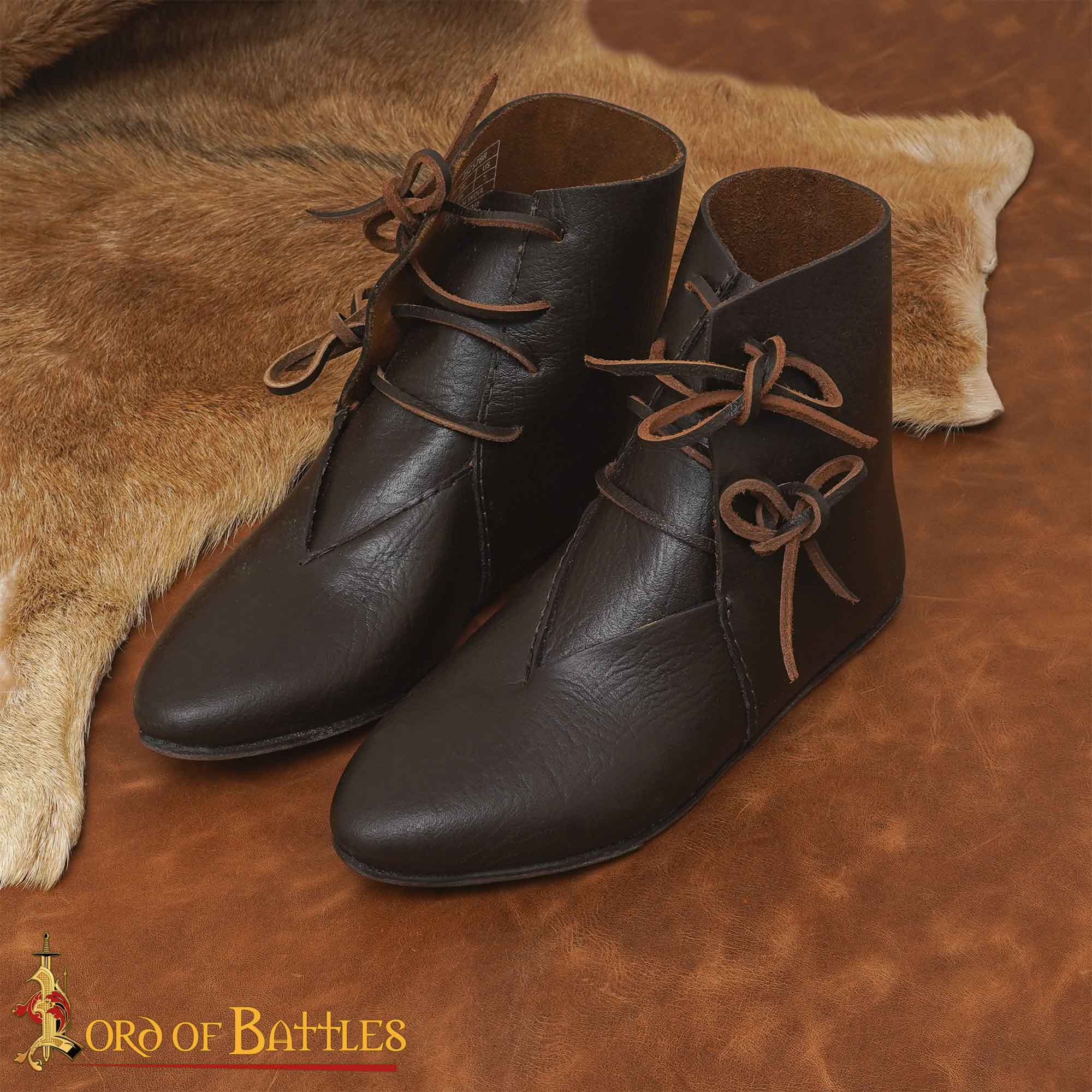 Zapatos medievales de cuero — tobilleros con cordón lateral - imagen 16