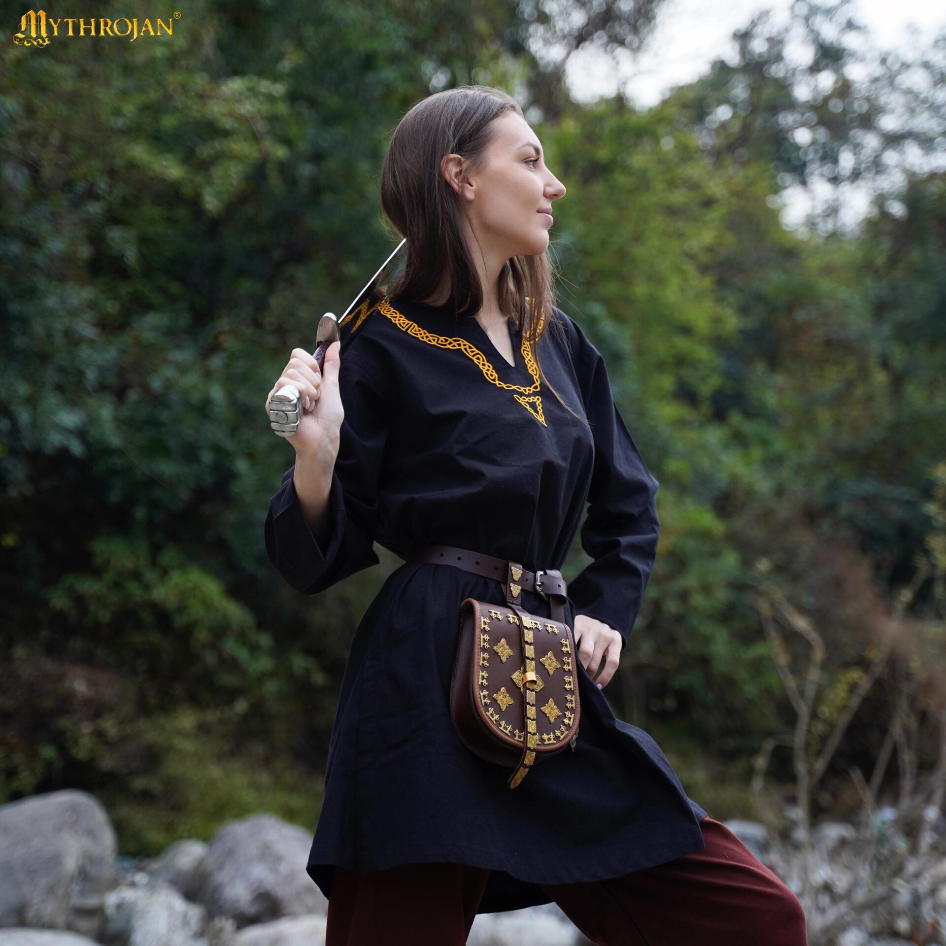 Túnica vikinga de algodón con cuello bordado - imagen 6
