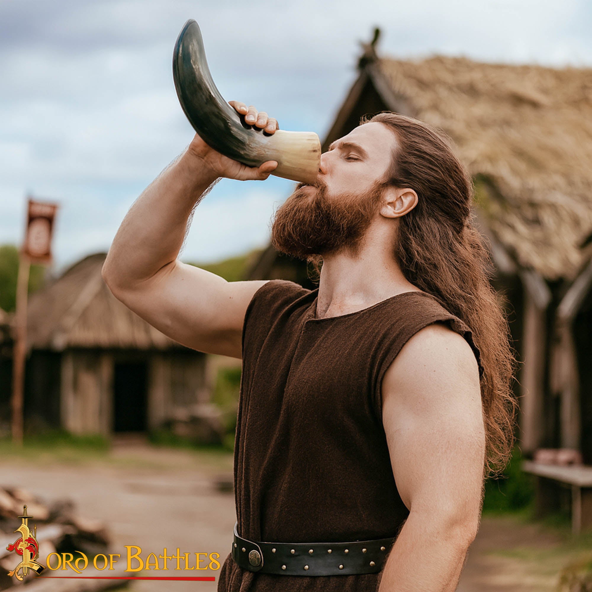Cuerno Medieval Vikingo Nórdico para Beber - Hecho a Mano con Auténtico Cuerno de Buey (1000 Ml de Capacidad) - Imagen 5