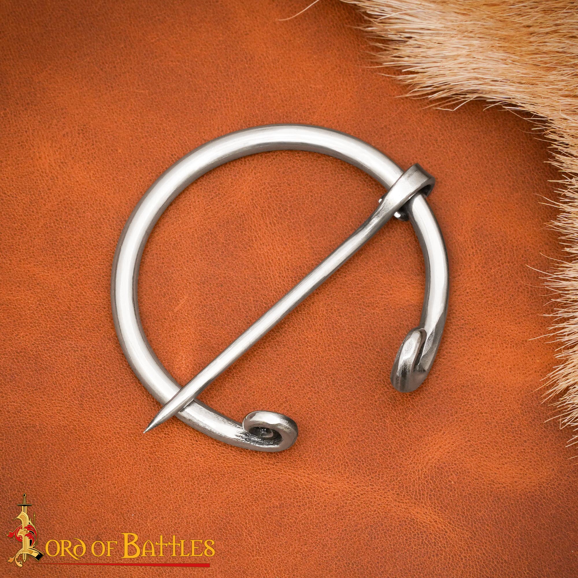 Fíbula penannular Ever-Bright de acero inoxidable — estilo Edad de Hierro y Medieval - Hook End