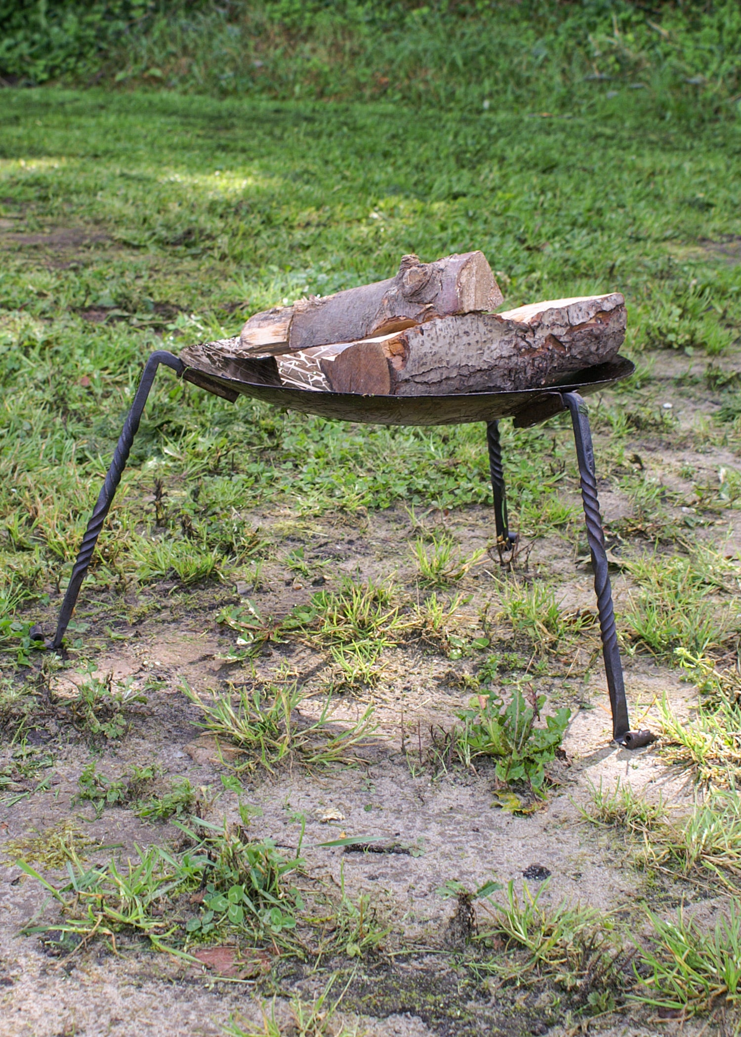 Imagen única de: Brasero Con Patas Desmontables