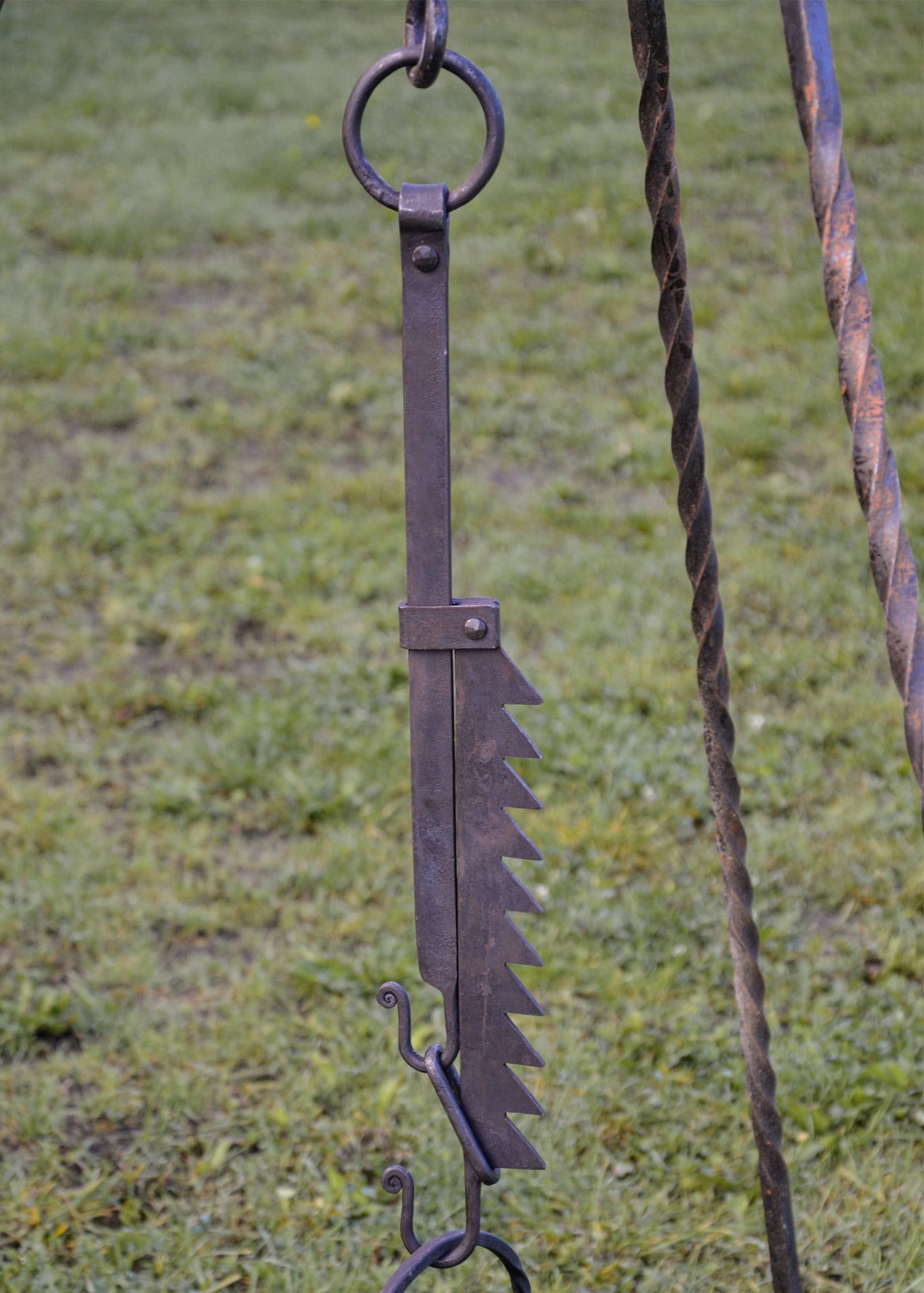 Imagen única de: Hale, Sierra Contra Incendios, Gancho De Caldera Ajustable, Forjado A Mano