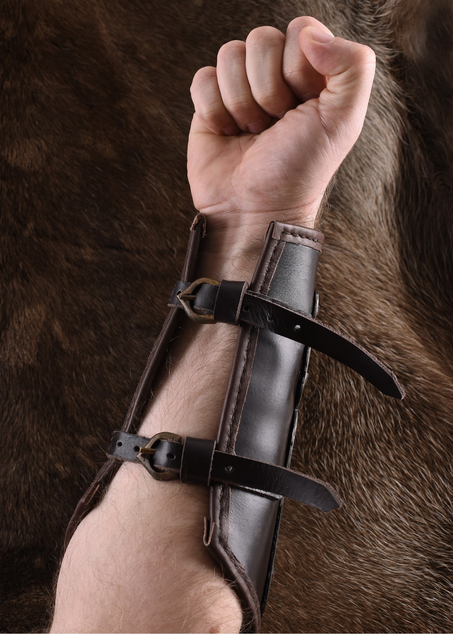 Protector De Brazo Fabricado En Acero Y Cuero. 4