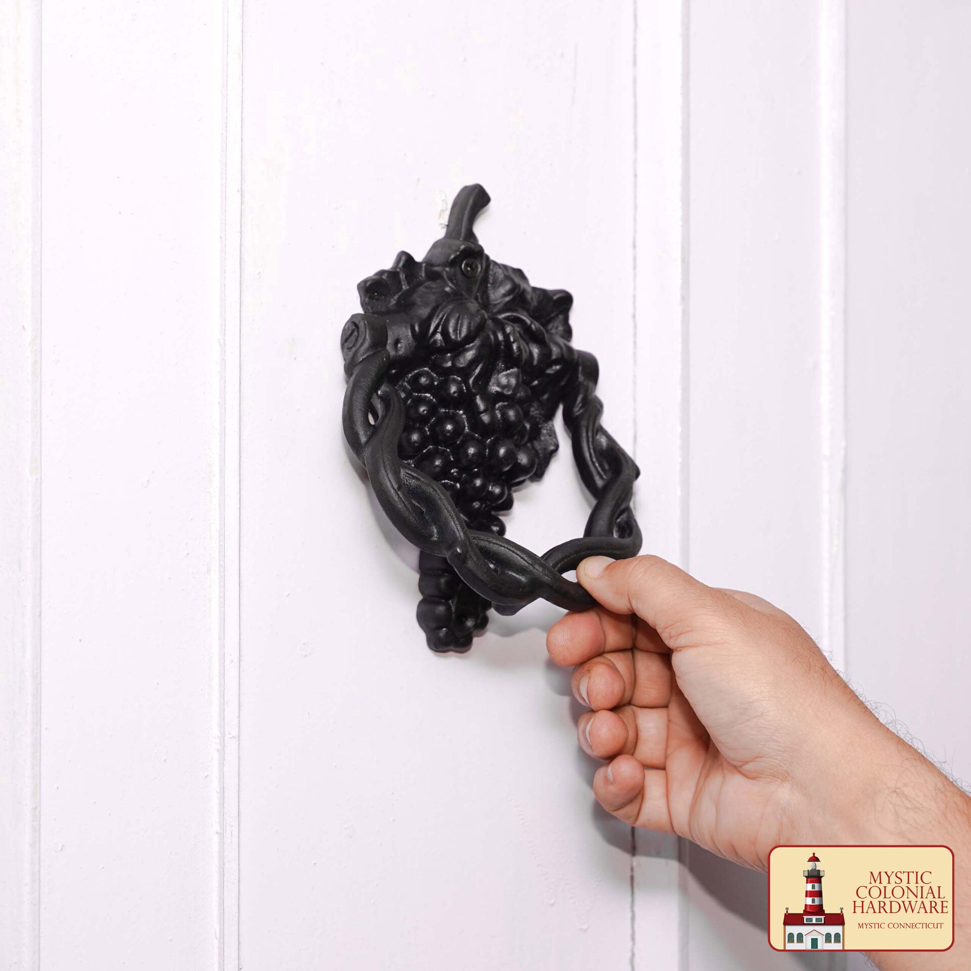 Aldaba de puerta en hierro fundido con racimo de uva, estilo vintage - imagen 2
