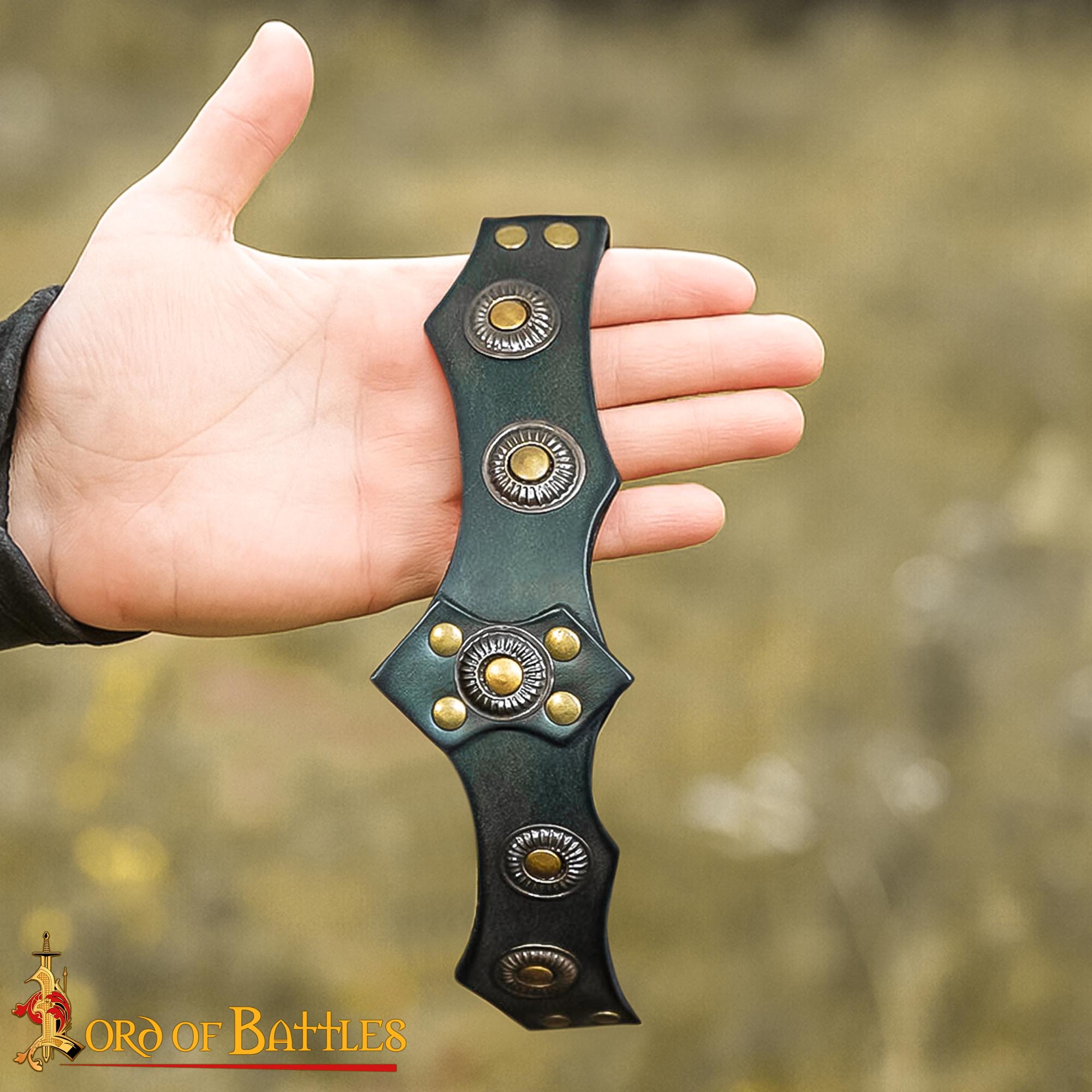 Diadema de cuero vikinga y medieval con adornos metálicos - Verde