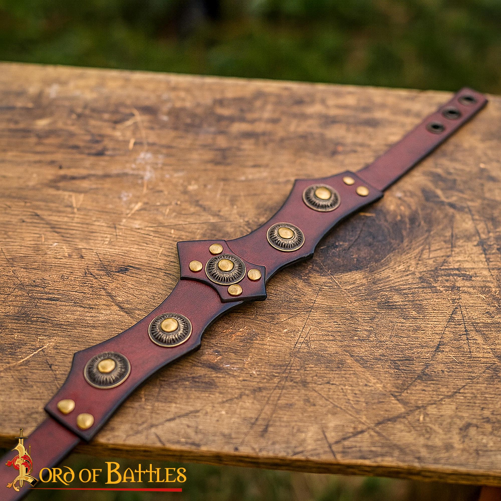 Diadema de cuero vikinga y medieval con adornos metálicos - imagen 6