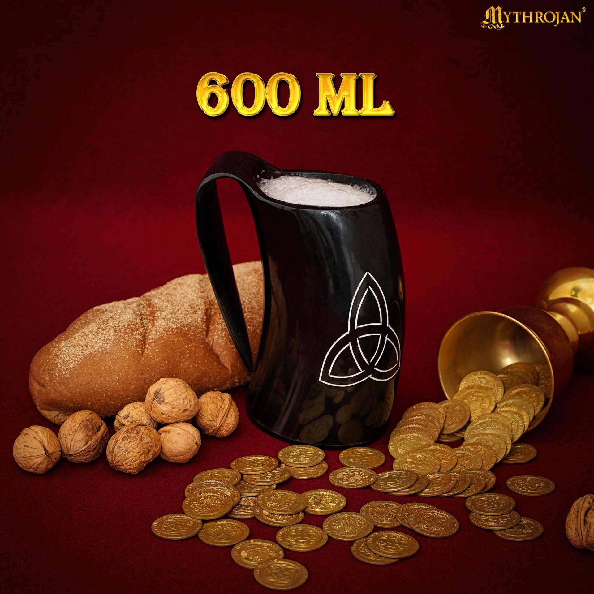 Imagen única de: Jarra de cuerno de buey con nudo triquetra y funda de cuero