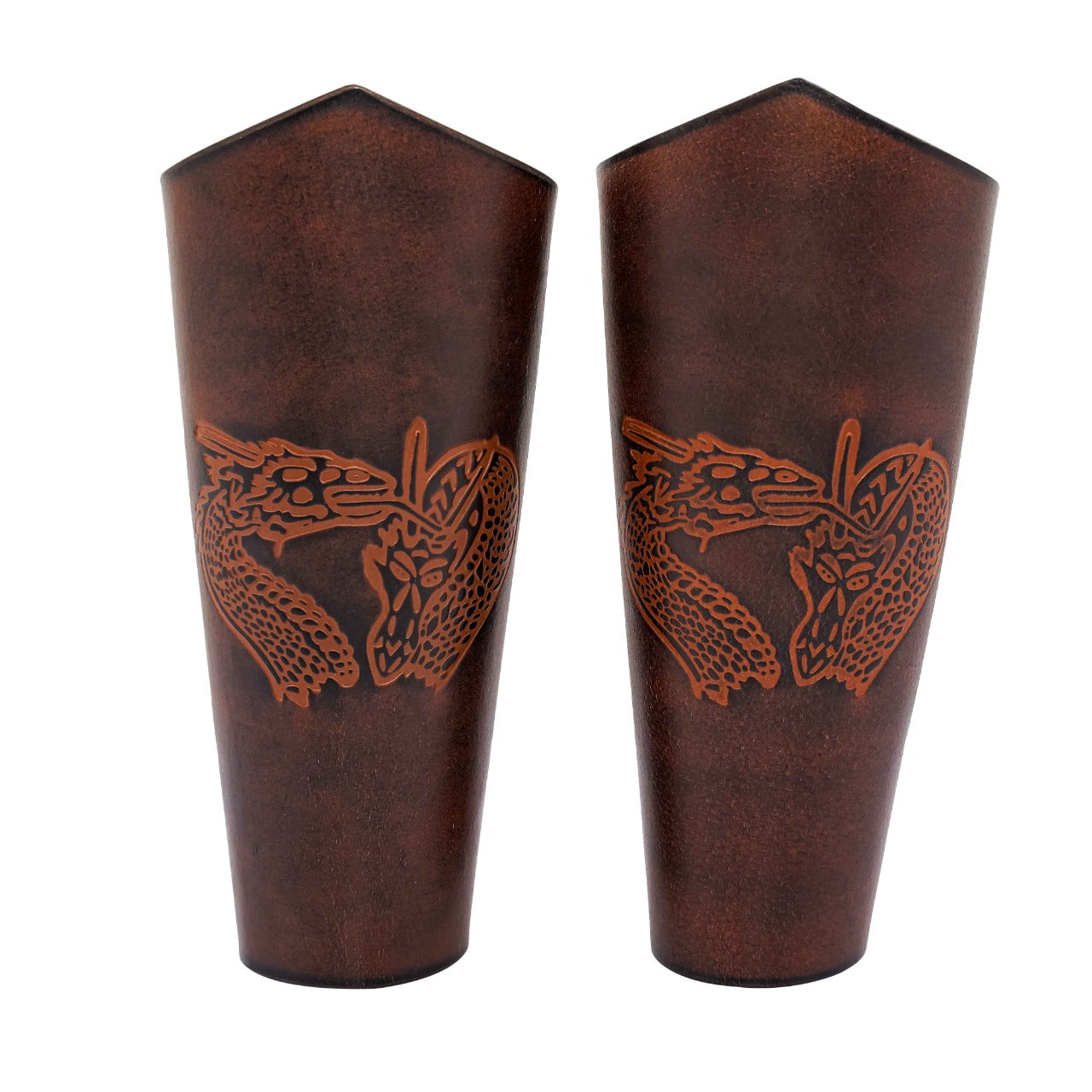 Brazales de cuero con dragón en relieve - imagen 19