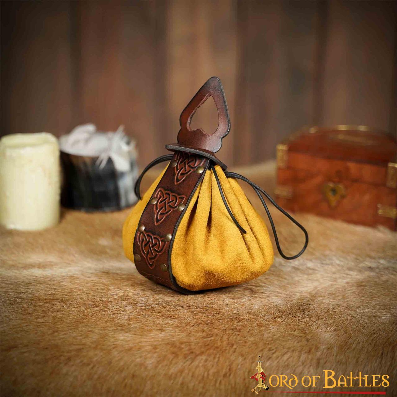 Bolsa de cinturón de cuero con nudos celtas en relieve - imagen 12