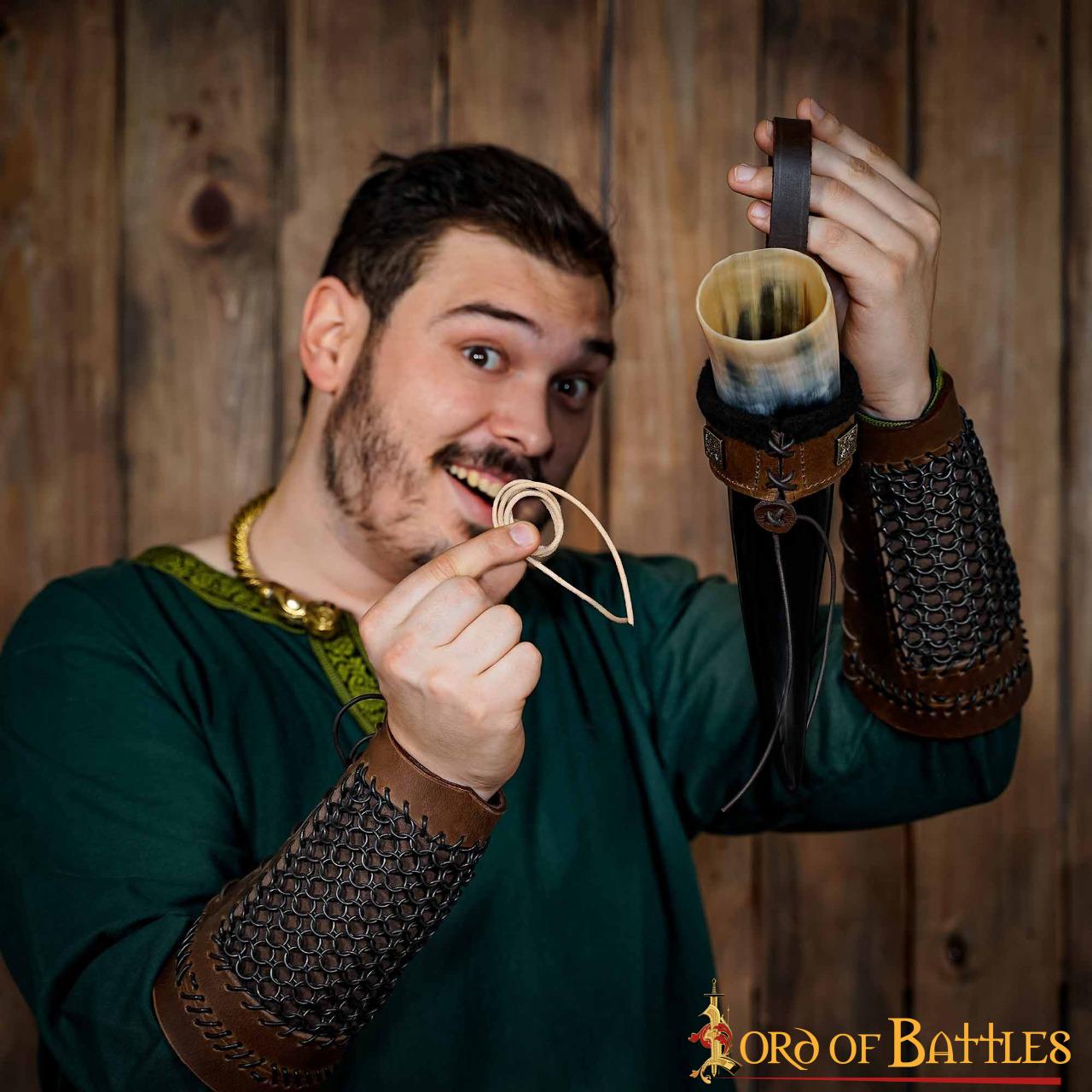 Porta-cuerno forrado de cuero 400 ml - Venturer of the Realm - imagen 7