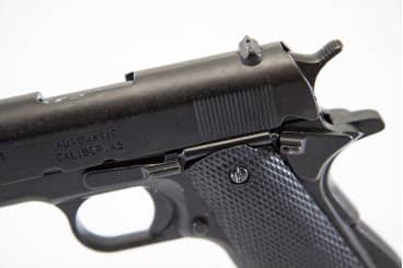Imagen única de: Pistola Automática C.45 M1911A1 Usa 1911  Réplica No Funcional Mod.1316