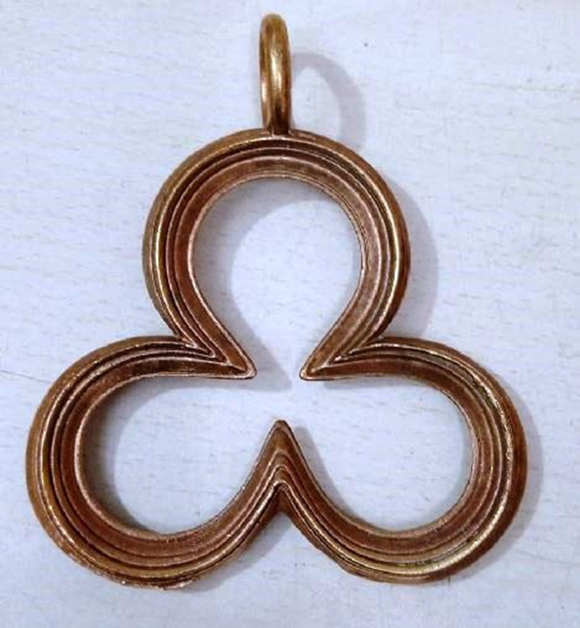 Imagen única de: Colgante Medieval Trébol - Bronce Artesanal