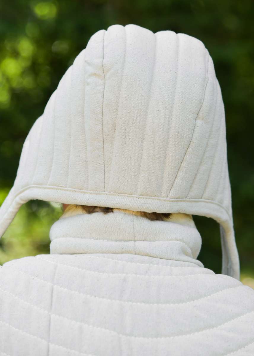 Hooded with padded waist, natural